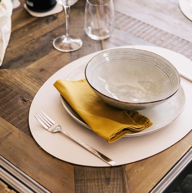 PLACEMAT COTO OVAL CASHMERE / SOLANGE VORRAT REICHT