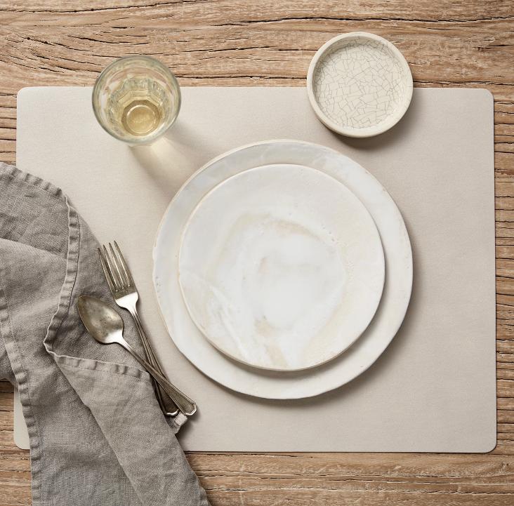 PLACEMAT COTO RECTANGULAR CASHMERE / SOLANGE VORRAT REICHT