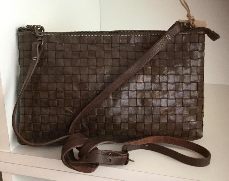 LA BUSTA INTRECCIATO LARGE CAFFE (SOLANGE VORRAT REICHT) NUR NOCH 1 STÜCK