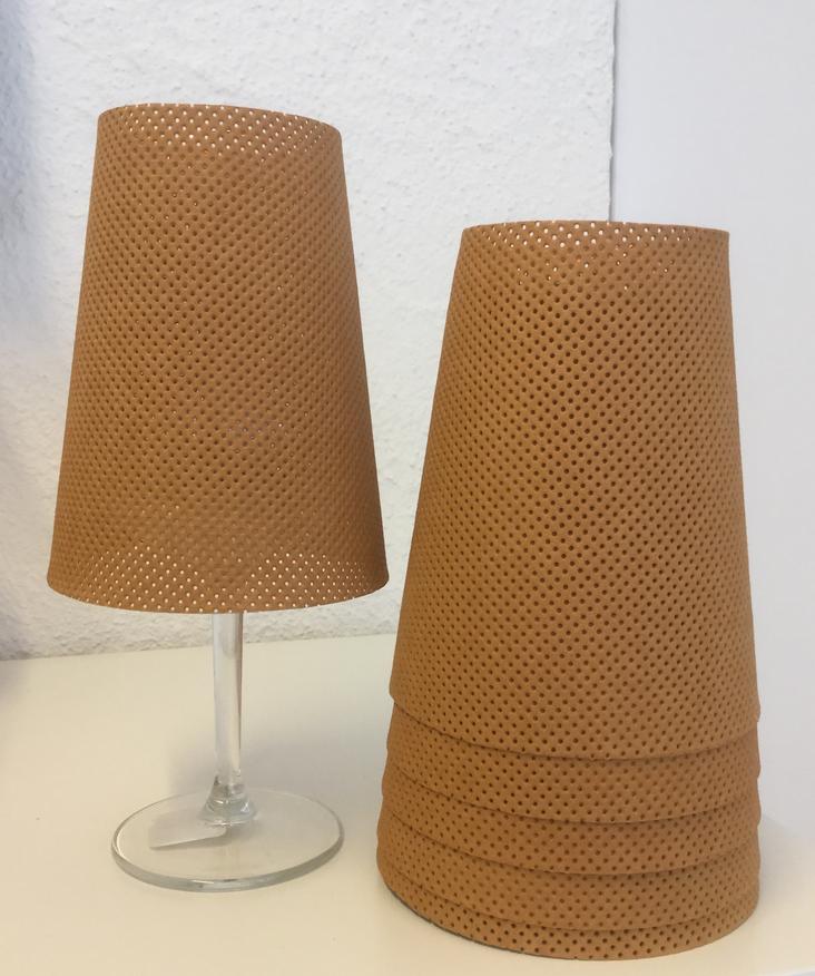 LAMPSHADE PERFORATED CAMEL (SOLANGE VORRAT REICHT)
