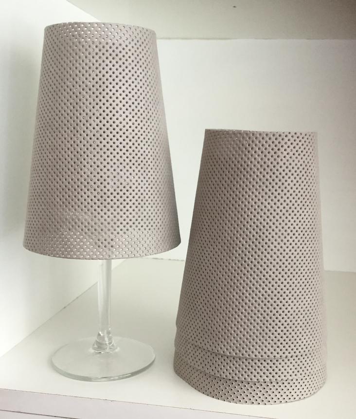 LAMPSHADE PERFORATED GREY (SOLANGE VORRAT REICHT)