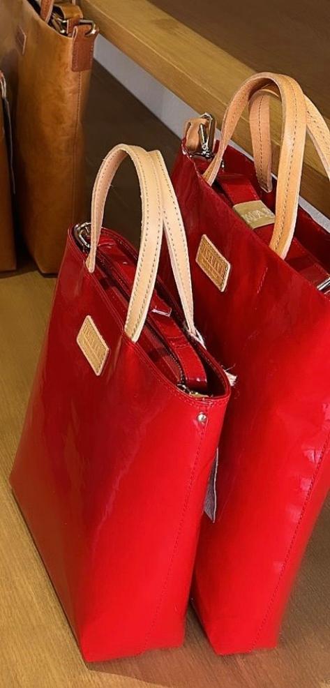 OTTI VERNICE (GLOSSY) ROSSO / LIEFERZEIT: AB BESTELLDATUM CA. 4-6 WOCHEN