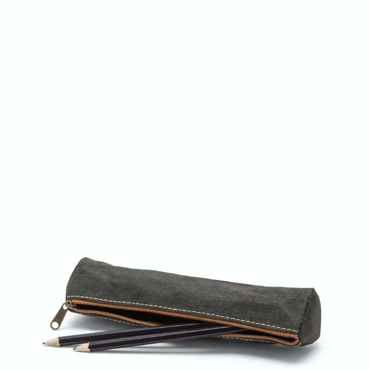 PENCIL SLIM CASE BLACK