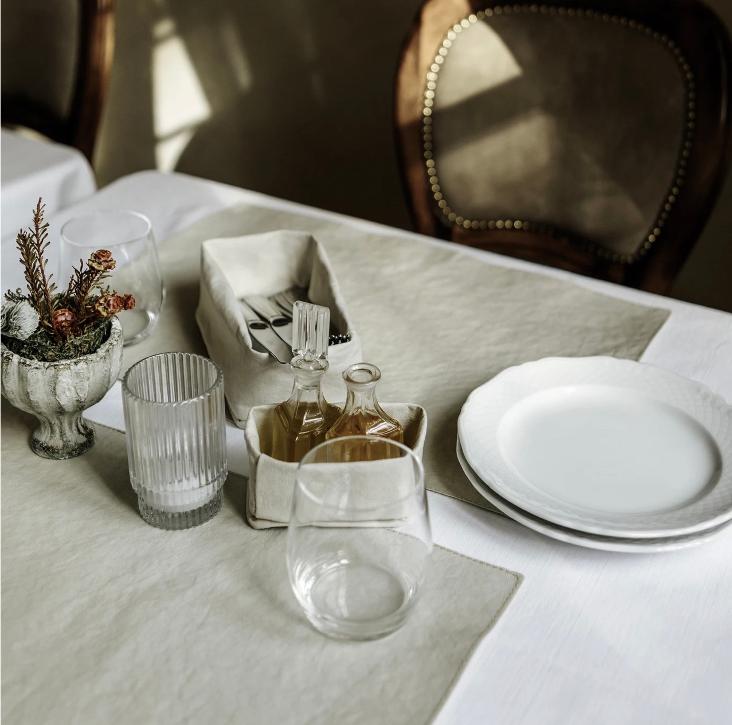 VORBESTELLEN: AB 25.8.26 WIEDER LIEFERBAR: PLACEMAT TEC CASHMERE