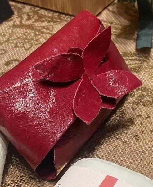 SOAP PACKAGING ZERO WASTE METALLIC RED