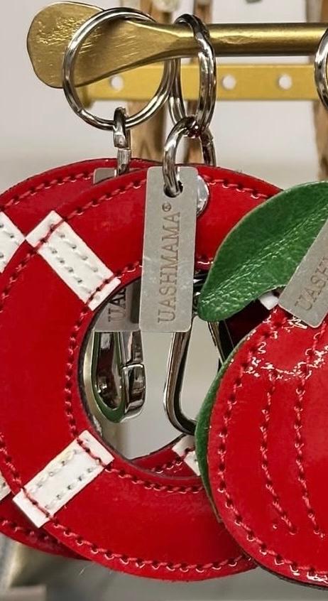 NEU: VORBESTELLEN: BALD LIEFERBAR: SWIM RING KEY RING