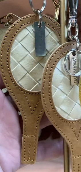 NEU: VORBESTELLEN: BALD LIEFERBAR: TENNIS RACKET KEY RING