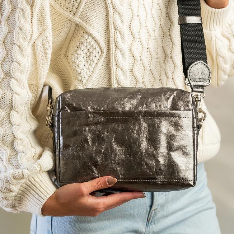 VORBESTELLEN: AB 26.6 WIEDER LIEFERBAR: TRACOLLA BAG LARGE METALLIC PELTRO