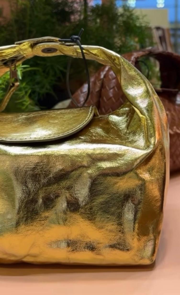 NEU: VORBESTELLEN: IM LAUFE DES MÄRZ LIEFERBAR: VENICE GOLD