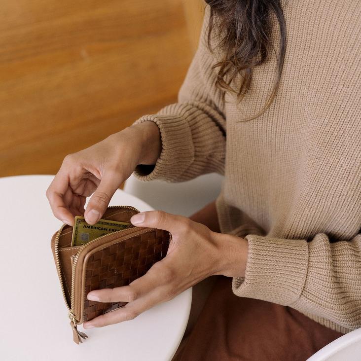 VITA WALLET SMALL INTRECCIATO CUOIO / LIEFERZEIT: AB BESTELLDATUM CA. 4-6 WOCHEN