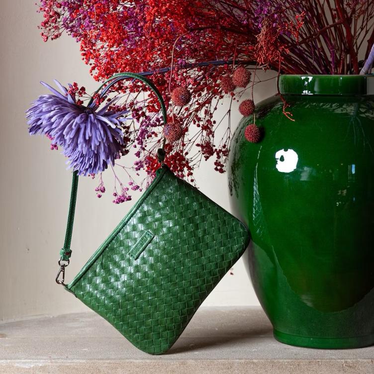 VORBESTELLEN: CA. MITTE OKTOBER LIEFERBAR: LOLA INTRECCIATO SMERALDO